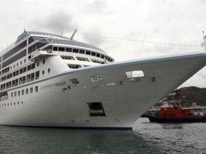 На круизном судне Azamara Quest 4 украинца