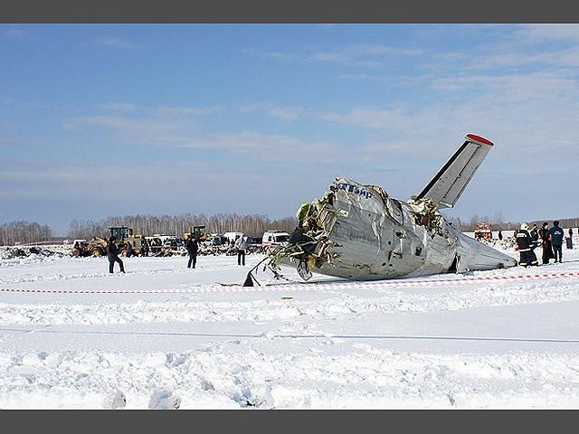 Авиакатстрофа возле Тюмени унесла 31 жизнь Авиакатстрофа возле Тюмени унесла 31 жизнь