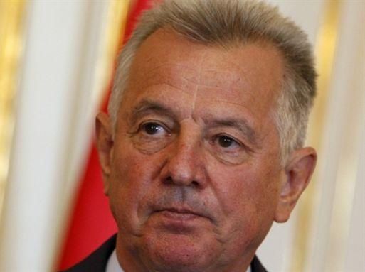 Президент Угорщини пішов у відставку 
