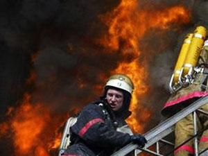 Четыре человека погибли в пожаре в Киеве Четыре человека погибли в пожаре в Киеве