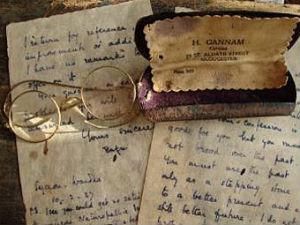 Колекцію особистих речей Ганді виставили на продаж Колекцію особистих речей Ганді виставили на продаж