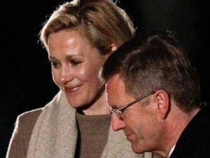 Экс-президент ФРГ с супругой напишут о своей жизни Экс-президент ФРГ с супругой напишут о своей жизни