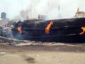 В Нигерии около 30 человек погибли в результате взрыва бензовоза