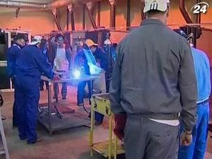 Виробнича активність у Єврозоні сповільнилася восьмий місяць поспіль Виробнича активність у Єврозоні сповільнилася восьмий місяць поспіль