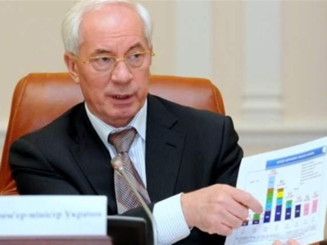 Азаров планує заохочувати роботодавців за високі зарплати Азаров планує заохочувати роботодавців за високі зарплати