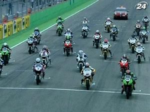 Карлос Чека выиграл обе гонки второго этапа Superbike WC