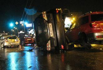 Женщина на Lexus протаранил машину Левка Лукьяненко Женщина на Lexus протаранил машину Левка Лукьяненко