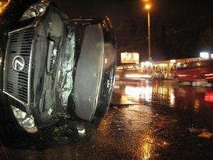 Женщина на Lexus, которая протаранила автомобиль Лукьяненко, вероятно, - генеральская дочь Женщина на Lexus, которая протаранила автомобиль Лукьяненко, вероятно, - генеральская дочь