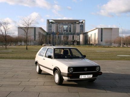 В інтернеті продають автомобіль Меркель за 10 тисяч євро В інтернеті продають автомобіль Меркель за 10 тисяч євро
