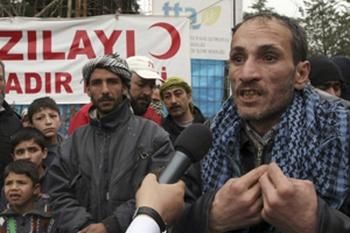 За сутки Сирию покинуло более 2 тысяч беженцев За сутки Сирию покинуло более 2 тысяч беженцев