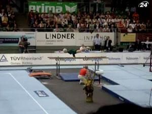 Відео з трюками 86-річної гімнастки зібрало 2,5 млн переглядів на YouTube Відео з трюками 86-річної гімнастки зібрало 2,5 млн переглядів на YouTube