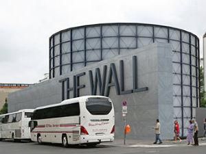 В Германии откроют панораму Берлинской стены В Германии откроют панораму Берлинской стены