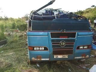 В Аргентині автобус вилетів в урвище, 11 загиблих В Аргентині автобус вилетів в урвище, 11 загиблих