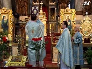 Християни відзначають Благовіщення Пресвятої Богородиці Християни відзначають Благовіщення Пресвятої Богородиці