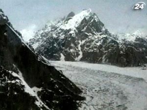 В результате схода лавины в Пакистане погибли 30 военных