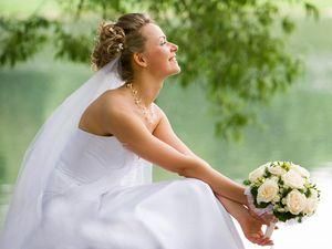 Завтра в Украине вступает в силу закон о повышении брачного возраста для женщин
