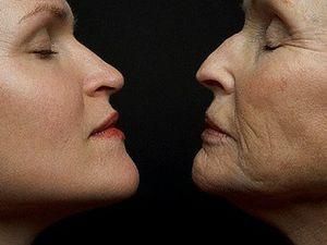 Робота за комп'ютером спричиняє раннє старіння обличчя Робота за комп'ютером спричиняє раннє старіння обличчя