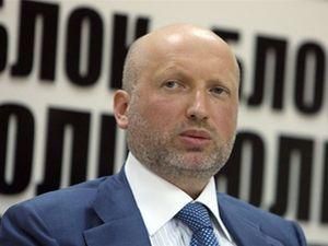 Турчинов спростував інформацію, що він, Яценюк і Власенко займуть перші місця у списку