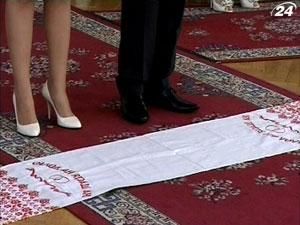Отныне в Украине вступил в силу закон о браке после 18 лет