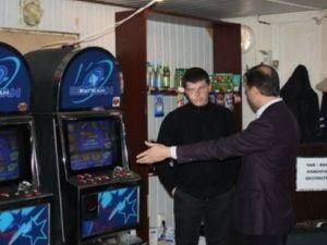 Олег Ляшко оголосив війну гральним автоматам 