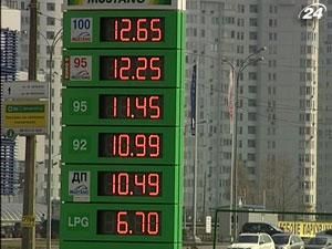 Итоги недели: Кабмин ввел плавающую ставку, но бензин не подешевеет