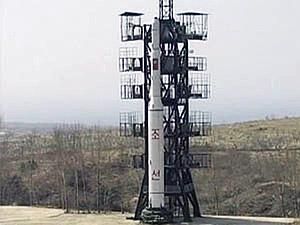 КНДР показала ракету журналистам КНДР показала ракету журналистам