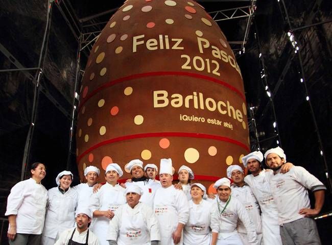 В Аргентині виготовили рекордне пасхальне шоколадне яйце