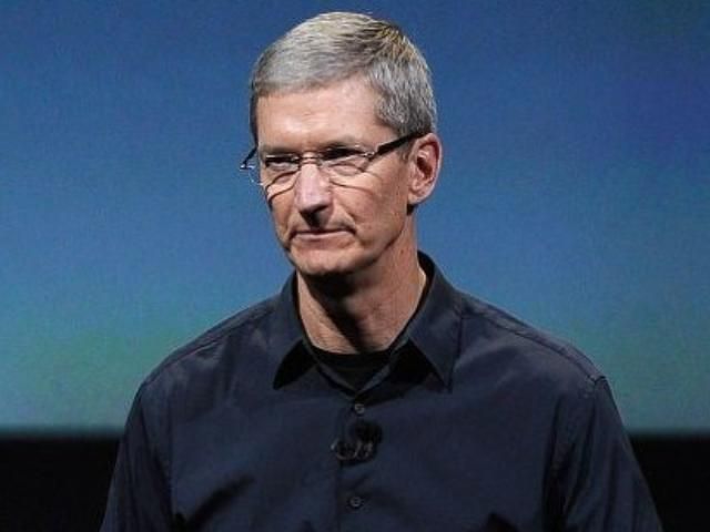 Гендиректор Apple заробив третину мільярда доларів за 2011 рік