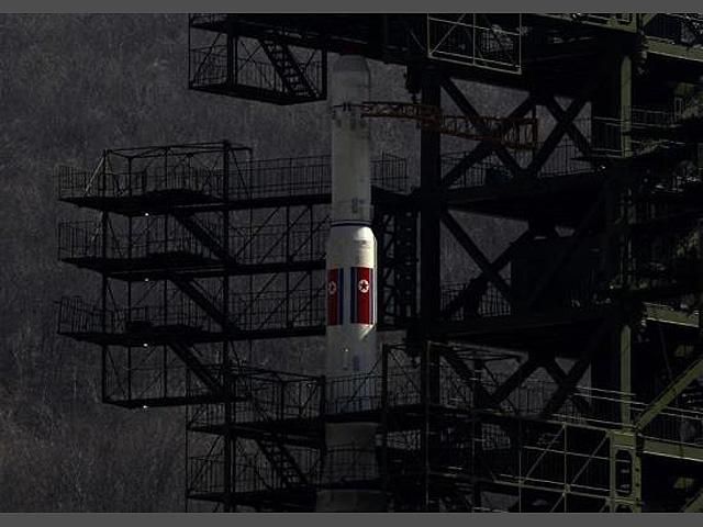 Северная Корея готовится к запуску спутника Северная Корея готовится к запуску спутника