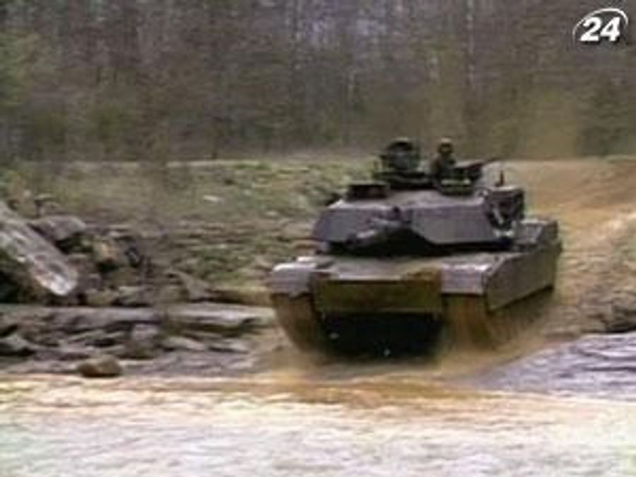 Танк M1 Abrams - один из самых совершенных среди современных боевых машин Танк M1 Abrams - один из самых совершенных среди современных боевых машин