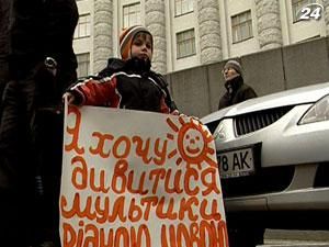 Украинцы выступили в защиту украиноязычных фильмов Украинцы выступили в защиту украиноязычных фильмов