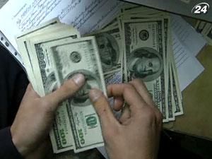 Українські банки знижують кредитування і залучення депозитів у валюті Українські банки знижують кредитування і залучення депозитів у валюті