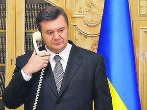 Янукович поговорив з Коморовським про саміт у Ялті Янукович поговорив з Коморовським про саміт у Ялті