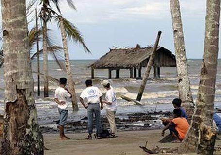 К берегам Суматры приближается цунами К берегам Суматры приближается цунами