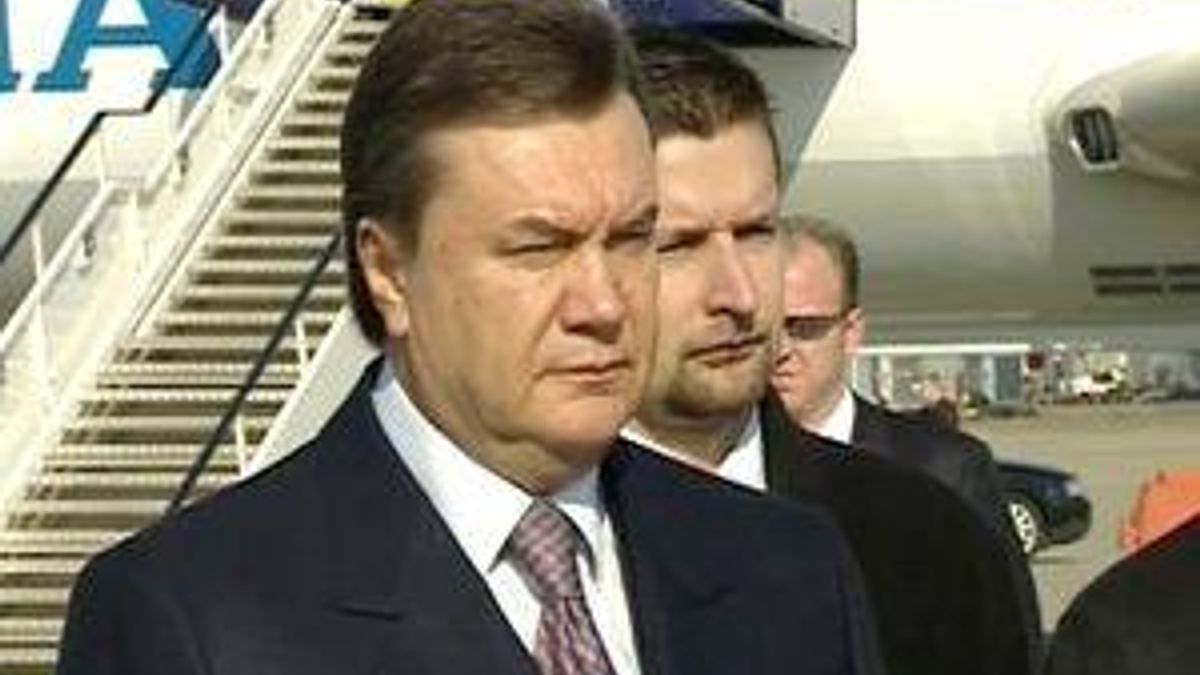 КСД встретит Януковича во Львові пикетом