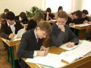 У Росії засудили вчительку за те, що називала учнів "стадом баранів"
