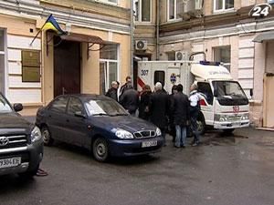 Печерський суд оголошує вердикт Валерію Іващенку, екс-чиновник сидить