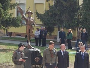 У 100-річчя Пласту в Івано-Франківську відкрили пам'ятник пластунам