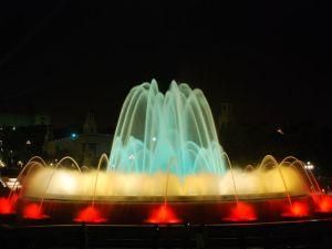 У центрі Києва запрацював світломузичний фонтан