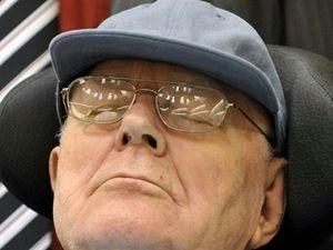 Адвокати Дем’янюка хочуть посмертно повернути йому громадянство США Адвокати Дем’янюка хочуть посмертно повернути йому громадянство США