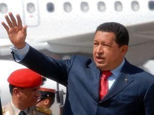 Уго Чавес появился на публике впервые после операции