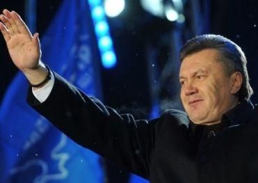 Заробітки Януковича вищі, ніж у Медведєва та Обами разом взяті