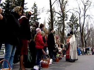 Християни східного обряду святкують Великдень - 15 квітня 2012 - Телеканал новин 24 Християни східного обряду святкують Великдень - 15 квітня 2012 - Телеканал новин 24