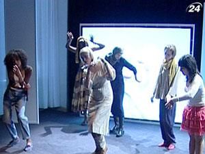 Истории из жизни нацменьшинств легли в основу театрального представления Истории из жизни нацменьшинств легли в основу театрального представления