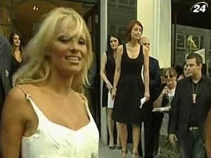 Памела Андерсон задолжала полмиллиона долларов Калифорнии Памела Андерсон задолжала полмиллиона долларов Калифорнии