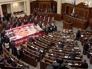 Эксперт: Через три месяца бюджет снова могут пересмотреть Эксперт: Через три месяца бюджет снова могут пересмотреть