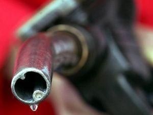 Кабмін купив бензину на 4 мільйони Кабмін купив бензину на 4 мільйони