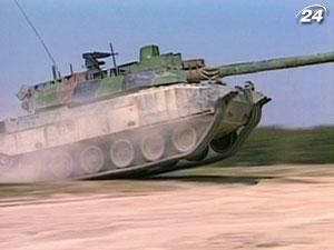 Французький танк AMX-56 Leclerc один з найдосконаліших бойових машин Французький танк AMX-56 Leclerc один з найдосконаліших бойових машин