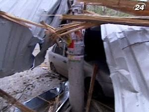 У Сімферополі вирує ураганний вітер У Сімферополі вирує ураганний вітер