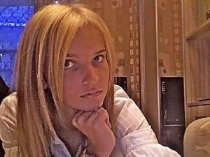 В Харькове дочь депутата сбила женщину и скрылась с места ДТП В Харькове дочь депутата сбила женщину и скрылась с места ДТП